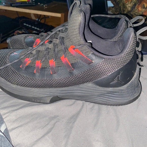 Jordan ultra fly 2 low (infrared size 8) - Picture 9 of 10